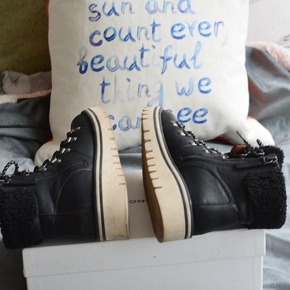 Susina Hanna Hiker Bootie in Black - Picture 4 of 10